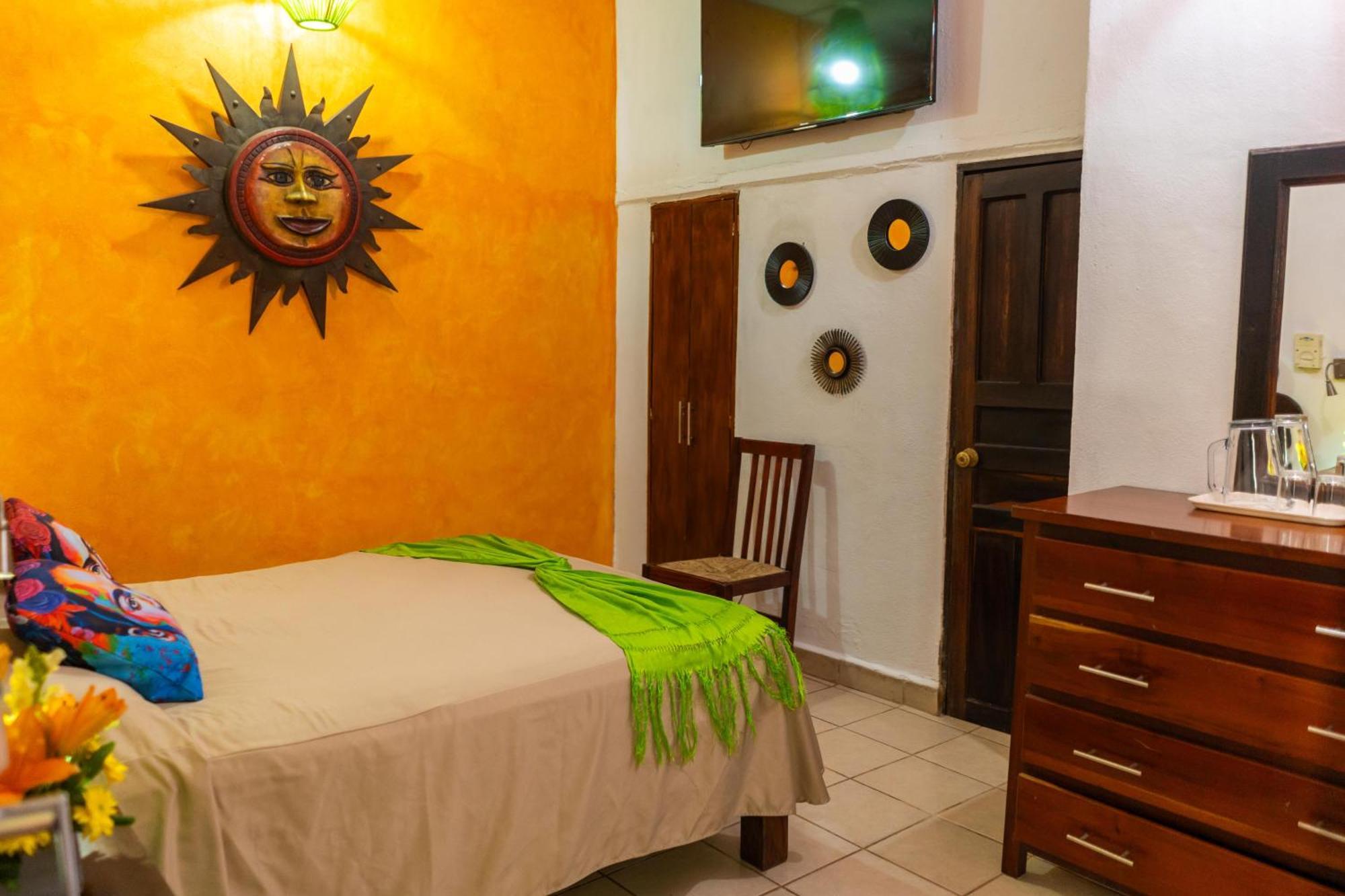 Hotel Posada De Roger Puerto Vallarta Exteriör bild